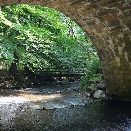 Le Val D'arimont מלון 3*