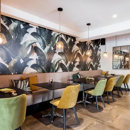 Le Val D'arimont 호텔